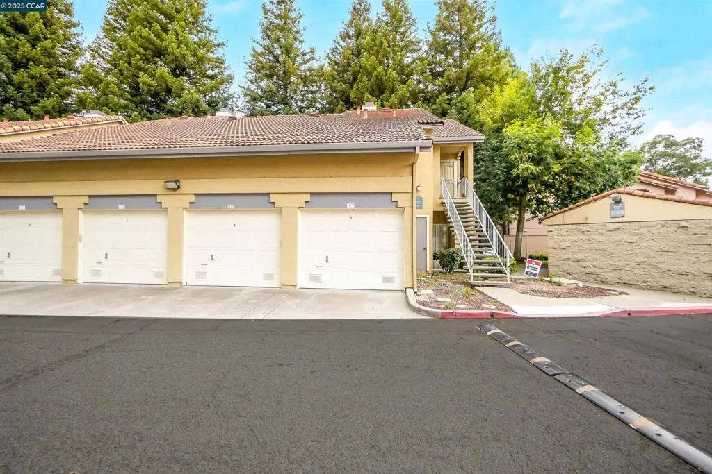 1407 Forest Run, Hercules, California 94547 home-pic-2